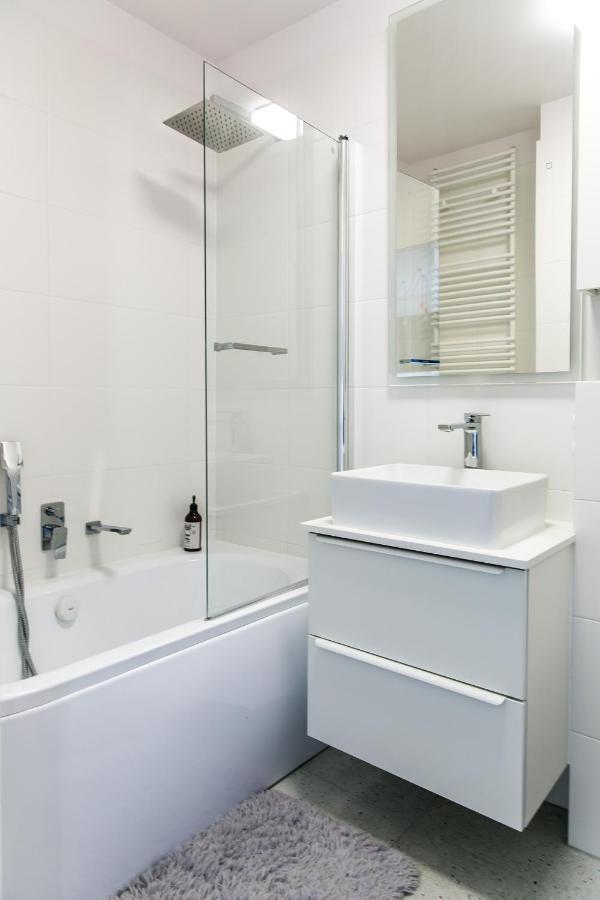 Tree&Lake Apartament Warszawa 종프키 외부 사진